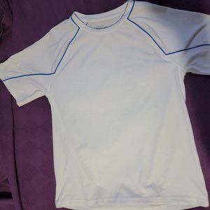Men's fitted workout shirt